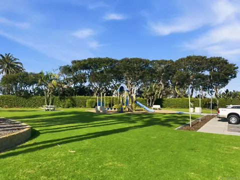 Exterior - 22 Montego Ct, Coronado, CA 92118 photo 5 of 6