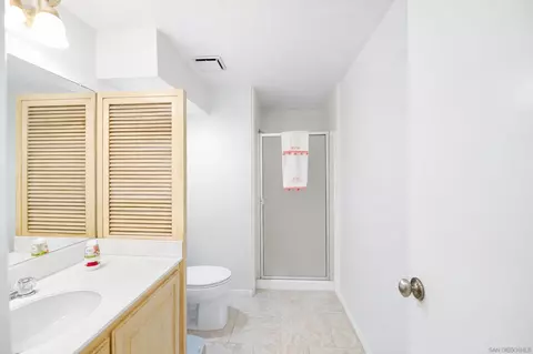 Bath - 22 Montego Ct, Coronado, CA 92118 photo 1 of 2