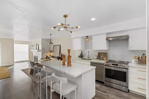 1913 Alga Rd #A, Carlsbad, CA 92009