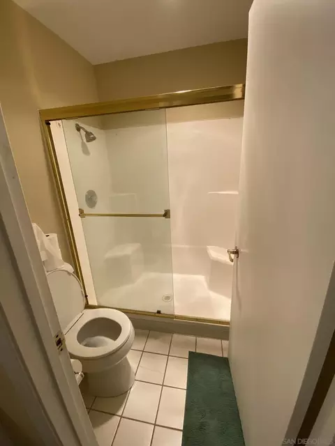 Bath - 2425 Cranston Dr #39, Escondido, CA 92025 photo 3 of 3