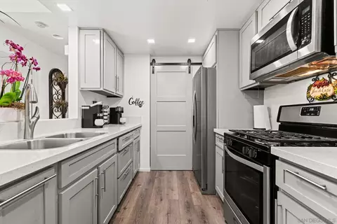 2085 Lakeridge Cir #203, Chula Vista, CA 91913