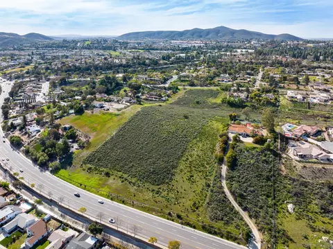 la manda dr, Poway, CA 92064 photo 11