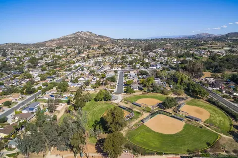 la manda dr, Poway, CA 92064 photo 25
