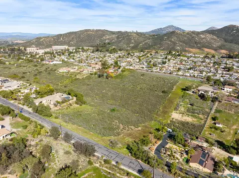 la manda dr, Poway, CA 92064