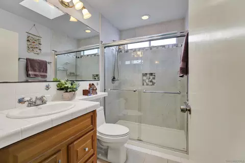 Bath - 265 Securidad St, Oceanside, CA 92057 photo 1 of 1