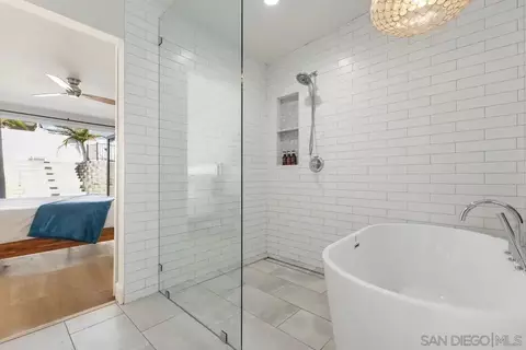 Bath - 1432 Santa Rosa St, Oceanside, CA 92058 photo 2 of 2