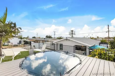 Exterior - 1432 Santa Rosa St, Oceanside, CA 92058 photo 4 of 6