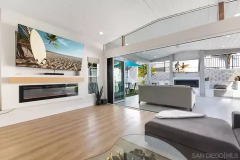 Living - 1432 Santa Rosa St, Oceanside, CA 92058 photo 1 of 3