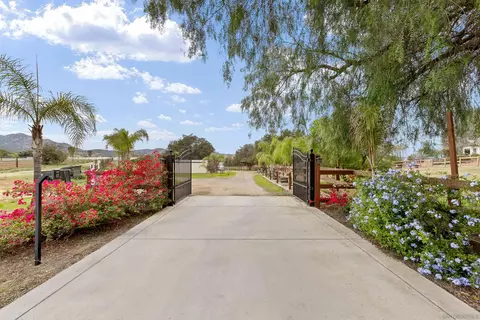 Exterior - 15336 Mesa Estates Ct, Ramona, CA 92065 photo 3 of 16