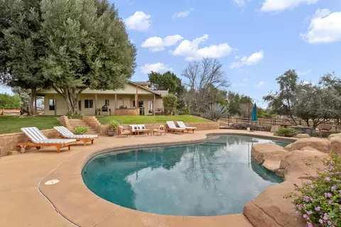 Exterior - 15336 Mesa Estates Ct, Ramona, CA 92065 photo 2 of 16