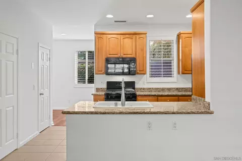 4069 Gresham St, San Diego, CA 92109 photo 7