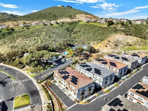 View/Area - 2822 Juniper Berry St, Spring Valley, CA 91977 photo 6 of 9