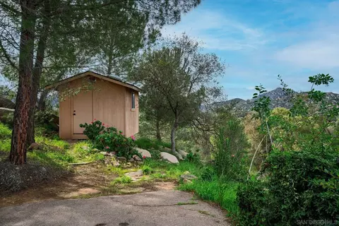 Exterior - 15770 Oak Valley Rd, Ramona, CA 92065 photo 4 of 5