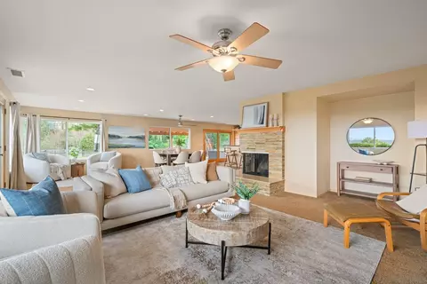 Living - 15770 Oak Valley Rd, Ramona, CA 92065 photo 2 of 4