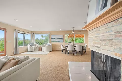 Living - 15770 Oak Valley Rd, Ramona, CA 92065 photo 3 of 4