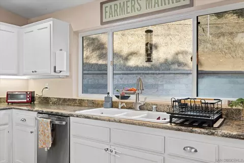 Kitchen - 1714 Foss Rd, Alpine, CA 91901 photo 6 of 6
