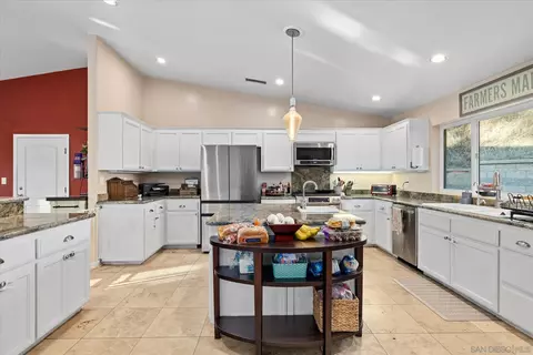 Kitchen - 1714 Foss Rd, Alpine, CA 91901 photo 1 of 6