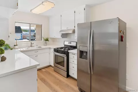 Kitchen - 10012 Shaggybark, Santee, CA 92071 photo 2 of 3