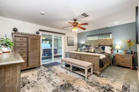 Bedroom - 15805 Oak Valley Rd, Ramona, CA 92065 photo 2 of 4