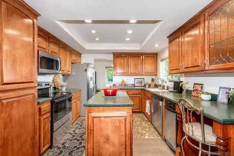 Kitchen - 15805 Oak Valley Rd, Ramona, CA 92065 photo 3 of 5