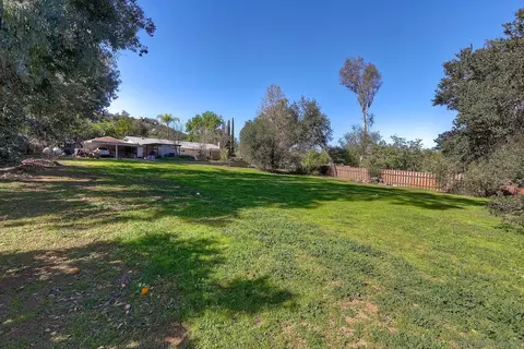 Exterior - 15805 Oak Valley Rd, Ramona, CA 92065 photo 6 of 11
