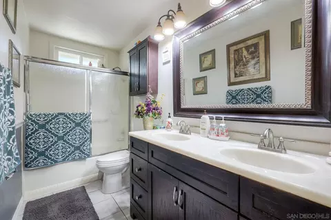 Bath - 15805 Oak Valley Rd, Ramona, CA 92065 photo 1 of 2