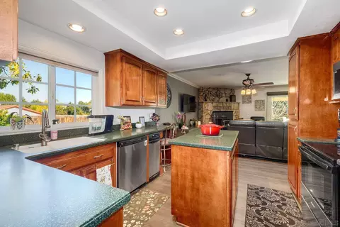 Kitchen - 15805 Oak Valley Rd, Ramona, CA 92065 photo 5 of 5