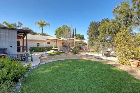 Exterior - 15805 Oak Valley Rd, Ramona, CA 92065 photo 2 of 11