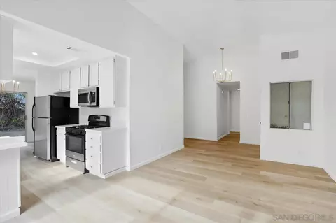 Entry Way - 1708 Woodbridge Rd, Escondido, CA 92026 photo 1 of 1