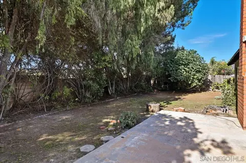 Exterior - 1708 Woodbridge Rd, Escondido, CA 92026 photo 2 of 7