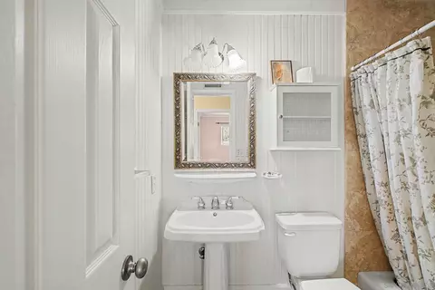 Bath - 10621 Keith, Santee, CA 92071 photo 3 of 4