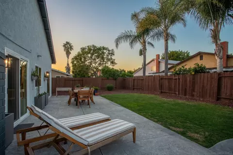 Exterior - 4588 Vinyard St, Oceanside, CA 92057 photo 4 of 8