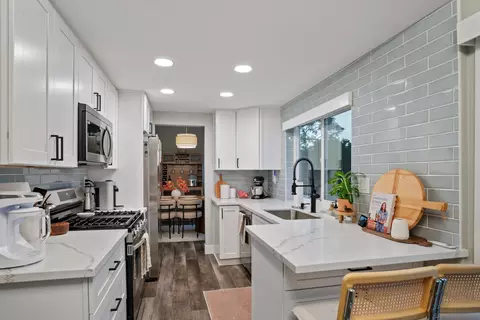 Kitchen - 4588 Vinyard St, Oceanside, CA 92057 photo 2 of 2