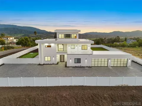 Exterior - 41955 Altanos Rd, Temecula, CA 92592 photo 1 of 14