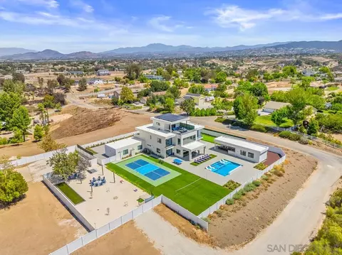 View/Area - 41955 Altanos Rd, Temecula, CA 92592 photo 1 of 3