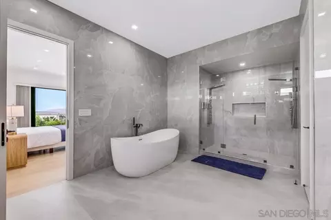Bath - 41955 Altanos Rd, Temecula, CA 92592 photo 2 of 3
