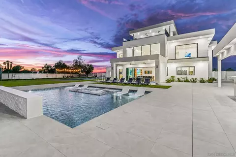 Exterior - 41955 Altanos Rd, Temecula, CA 92592 photo 15 of 20