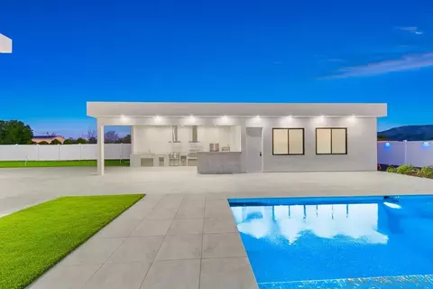Exterior - 41955 Altanos Rd, Temecula, CA 92592 photo 12 of 14