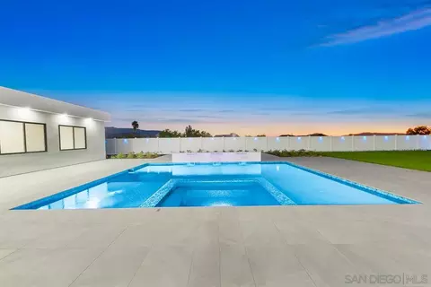 Exterior - 41955 Altanos Rd, Temecula, CA 92592 photo 4 of 14