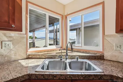 275 S Worthington St #14, Spring Valley, CA 91977 photo 23