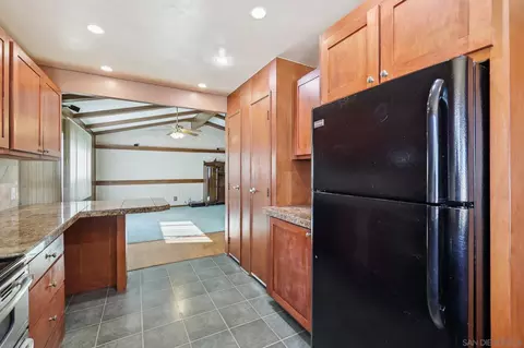 275 S Worthington St #14, Spring Valley, CA 91977 photo 21