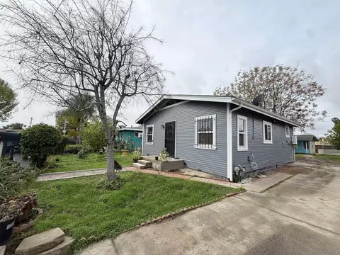 739 Park Pl, Escondido, CA 92025