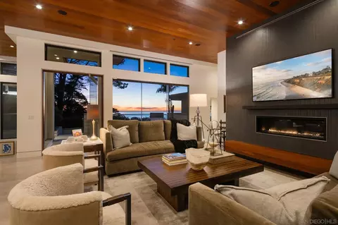 1970 Zapo St, Del Mar, CA 92014