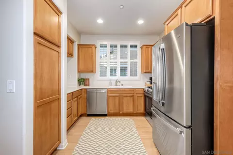 Kitchen - 1921 Bassett Ln, Santee, CA 92071 photo 2 of 4