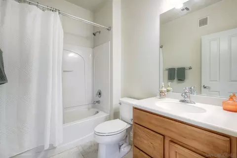Bath - 1921 Bassett Ln, Santee, CA 92071 photo 3 of 3