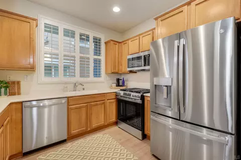 Kitchen - 1921 Bassett Ln, Santee, CA 92071 photo 3 of 4