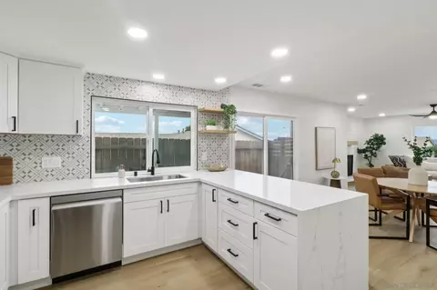13541 Avenida Del Charro, El Cajon, CA 92021 photo 14