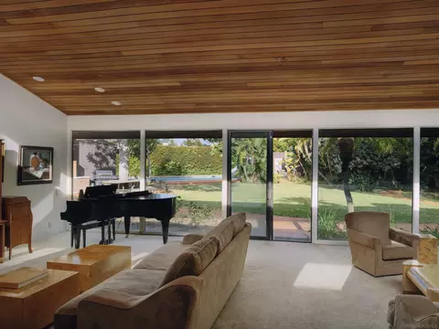 Living - 6009 Mimulus, Rancho Santa Fe, CA 92067 photo 2 of 6