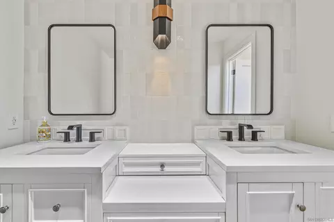Bath - 5639 Pony Ct, Oceanside, CA 92057 photo 3 of 4