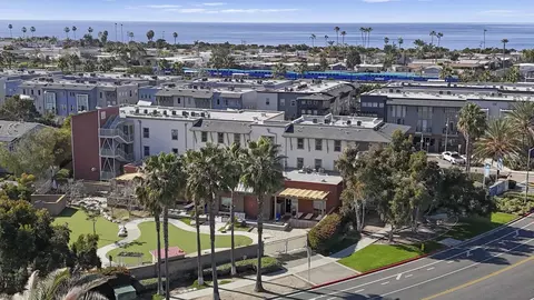 6801 Embarcadero Ln, Carlsbad, CA 92011